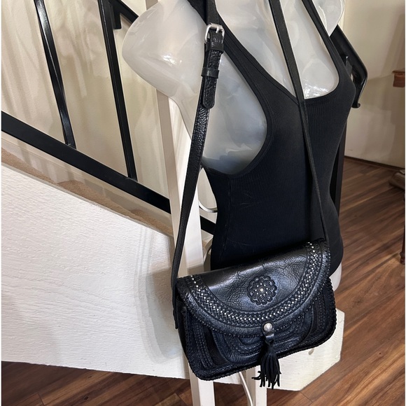 NWOT Patricia Nash Black Leather Hand Tooled Shoulder Bag Crossbody Purse Cover - Picture 17 of 17